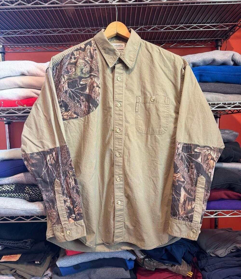 Columbia Sportswear Vintage Camo Patchwork Long Sleeve Button Up Shirt Large